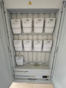 Elektromerová rozvodná skriňa v bytovom dome